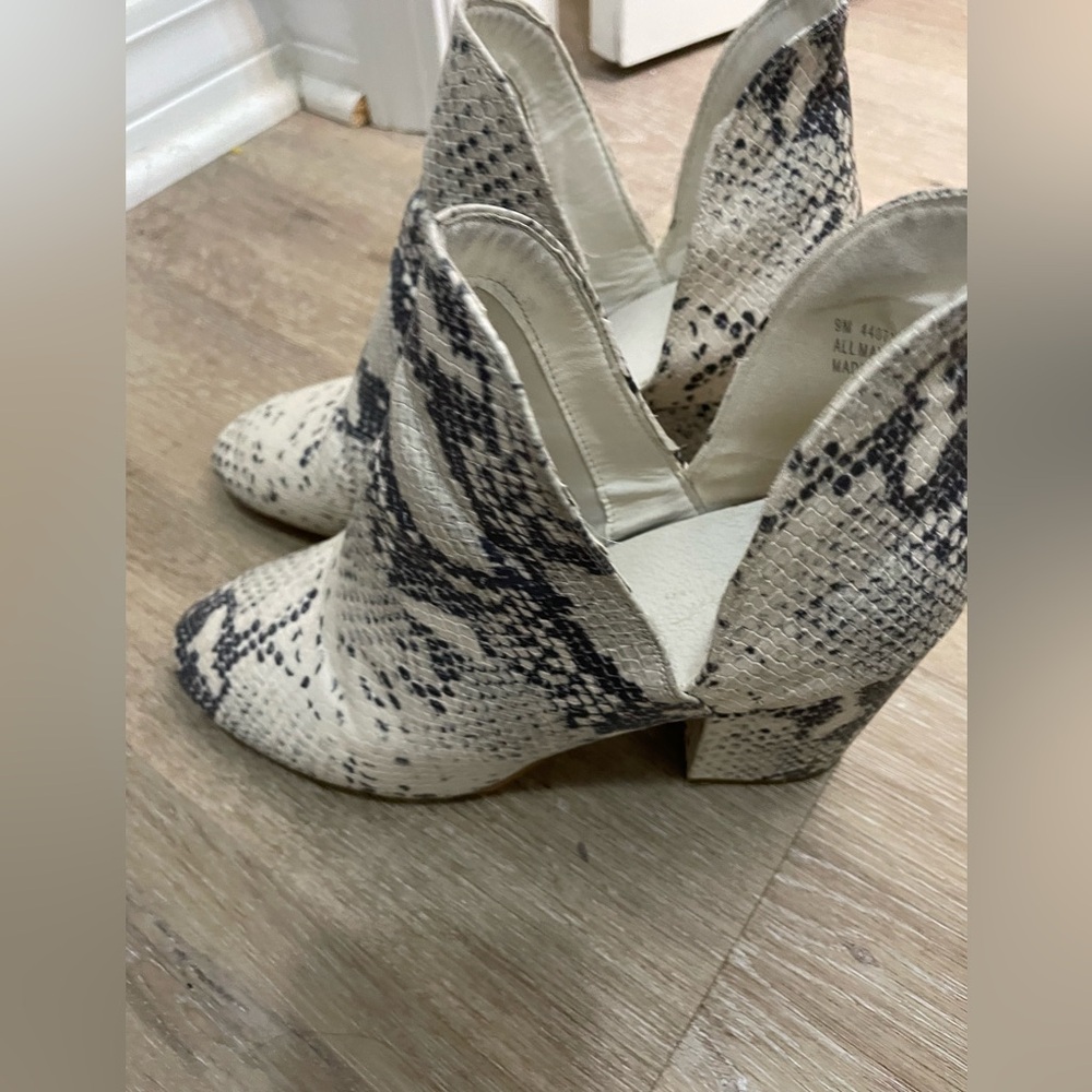 Lil cutie booties